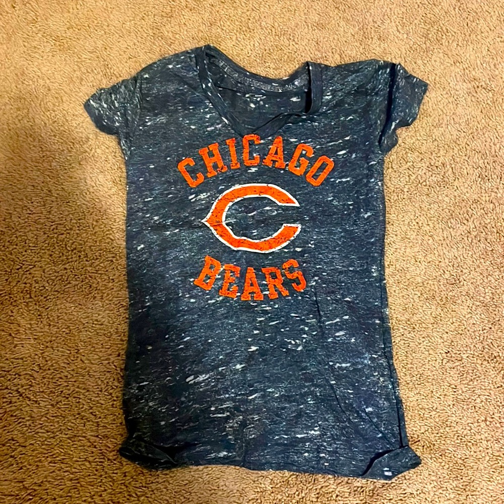 Chicago bears vneck tee